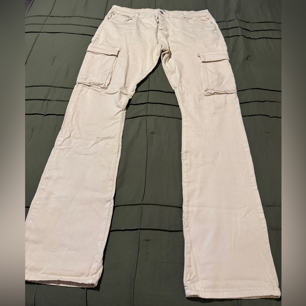 BoohooMAN Cream Cargo Flare Denim-Size 38
